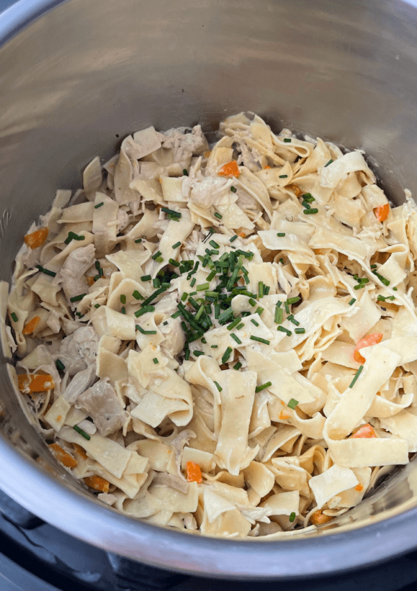 chicken and egg noodles in instant pot